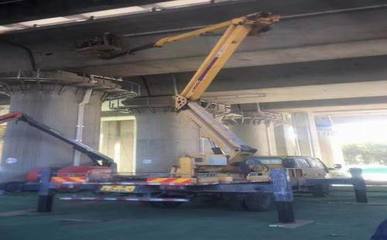 高空作業(yè)車 曲臂式與租賃服務(wù)的專業(yè)應(yīng)用